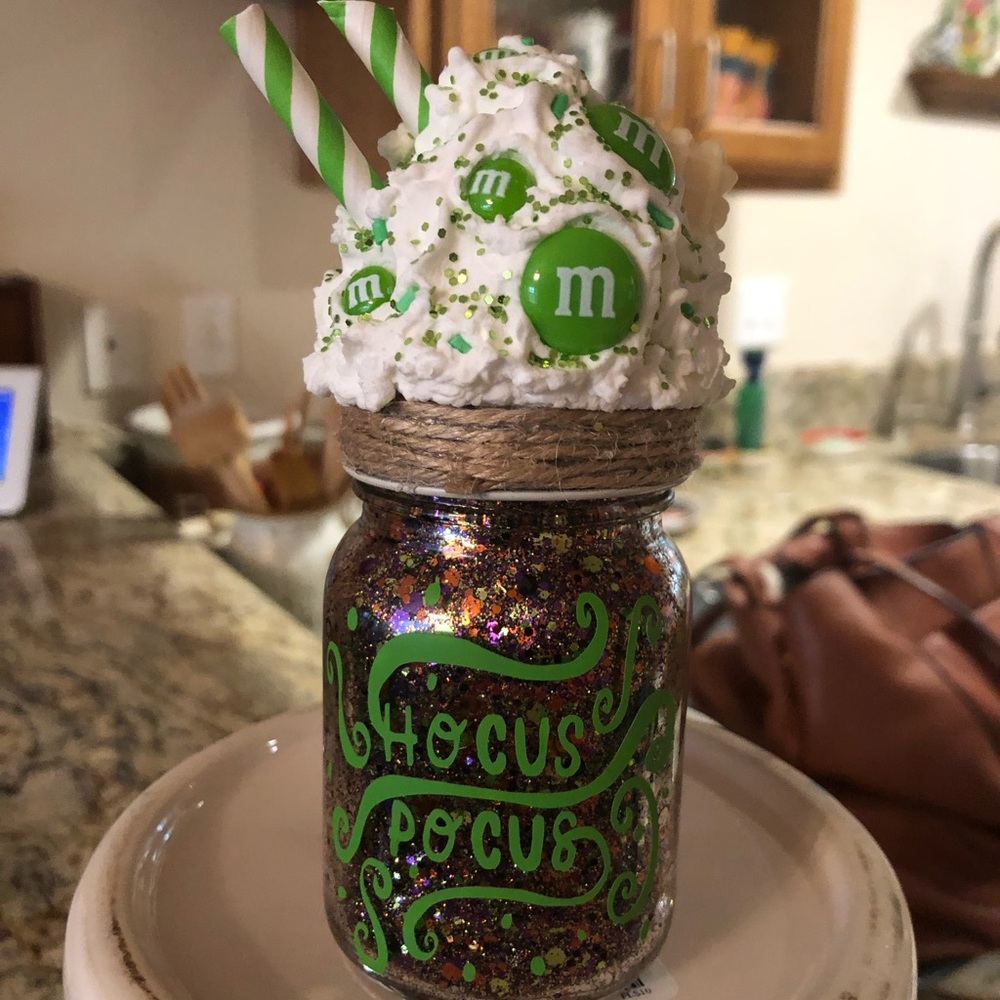Hocus Pocus resin and glass jar